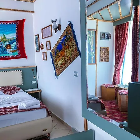 Oda's Hotel Sarande