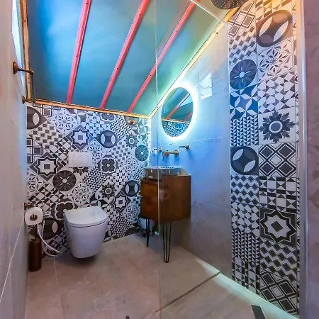 Oda's 3* Sarande